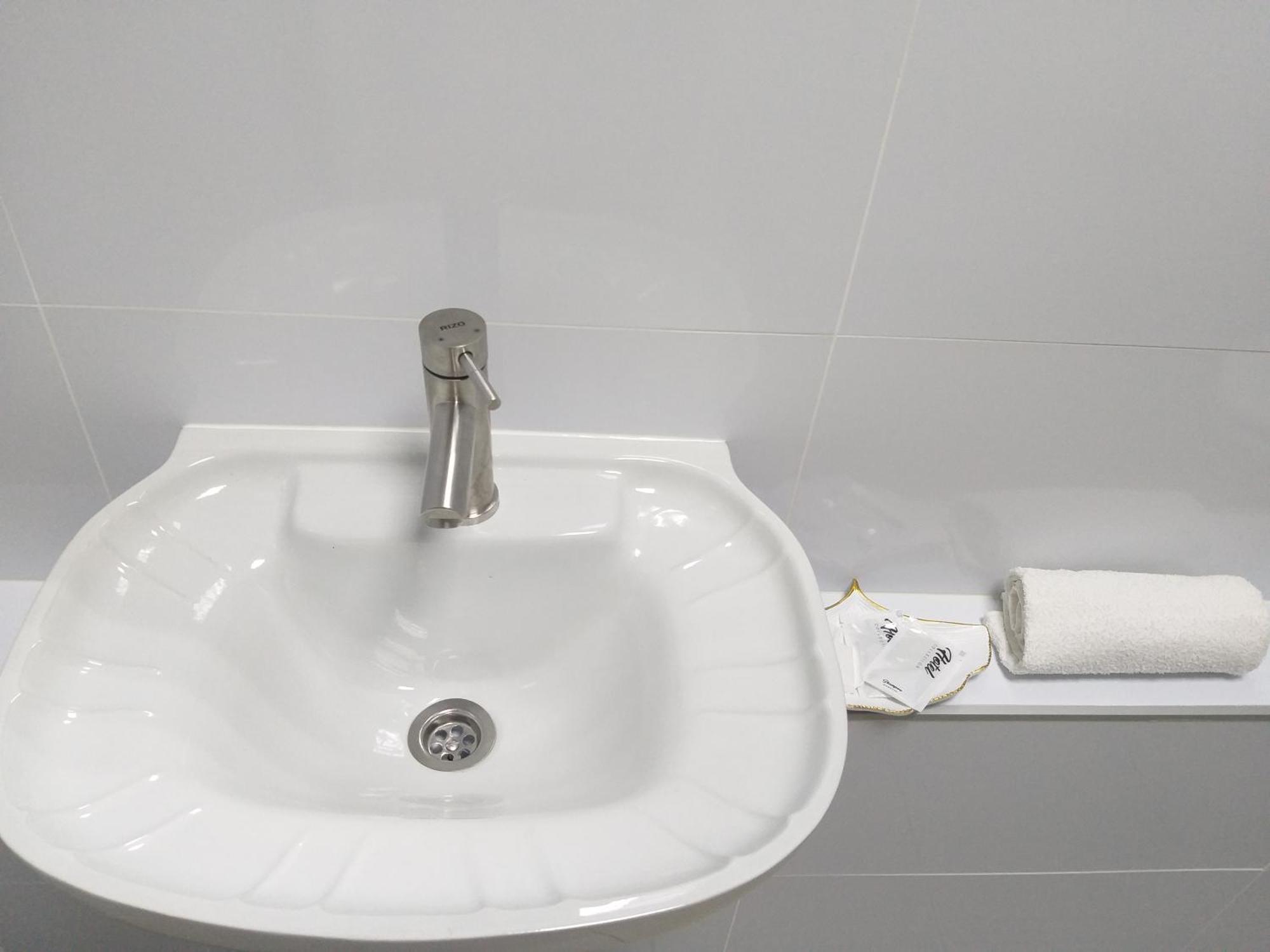 Sherlock Hotel Kharkiv Eksteriør bilde